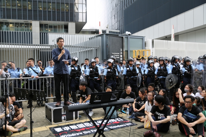 邢福增在反送中現場。（圖：網絡圖片）