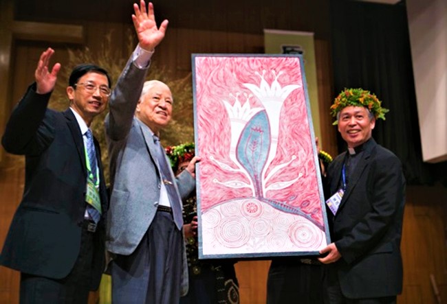 李登輝［左二］2014參加台灣基督長老教會第59屆總會通常議會。（圖：台灣基督長老教會網站） 