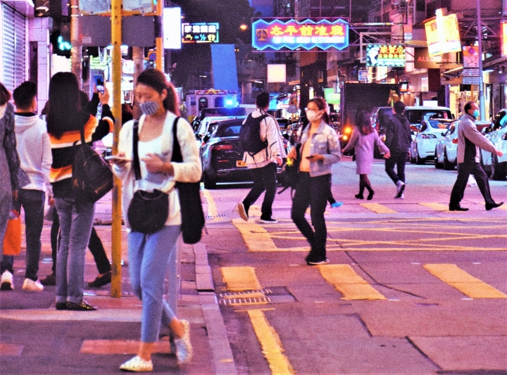 香港疫情下街頭。（圖：unsplash）