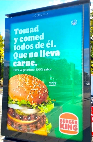 漢堡王廣告牌改寫耶穌說話惹來反對聲音。（圖：穆尼利亞主教twitter） 