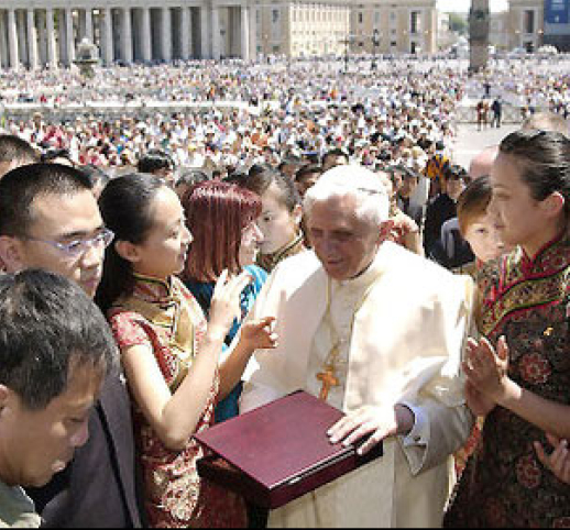 gen_20050525_pope.