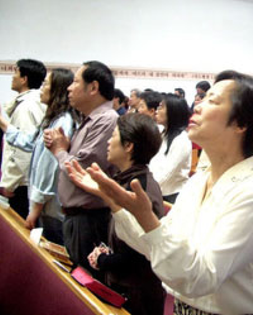 min_20050829_pray.