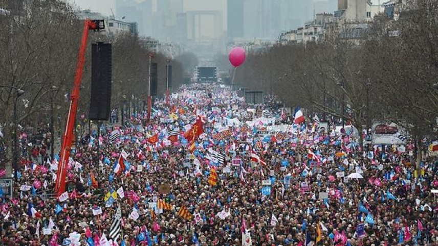 095469-paris-gay-marriage-protest.