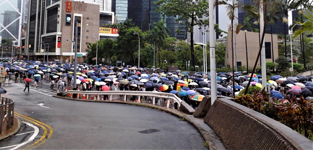 政教分离下的教会 去大台化接触人群 