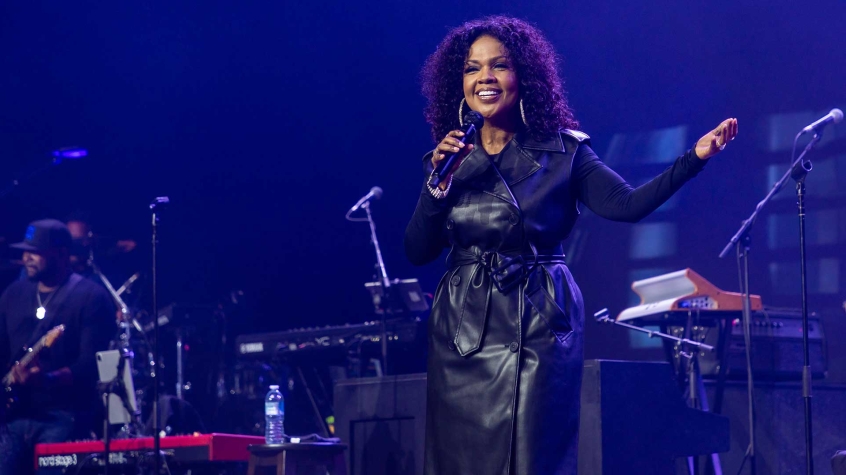 CeCe Winans