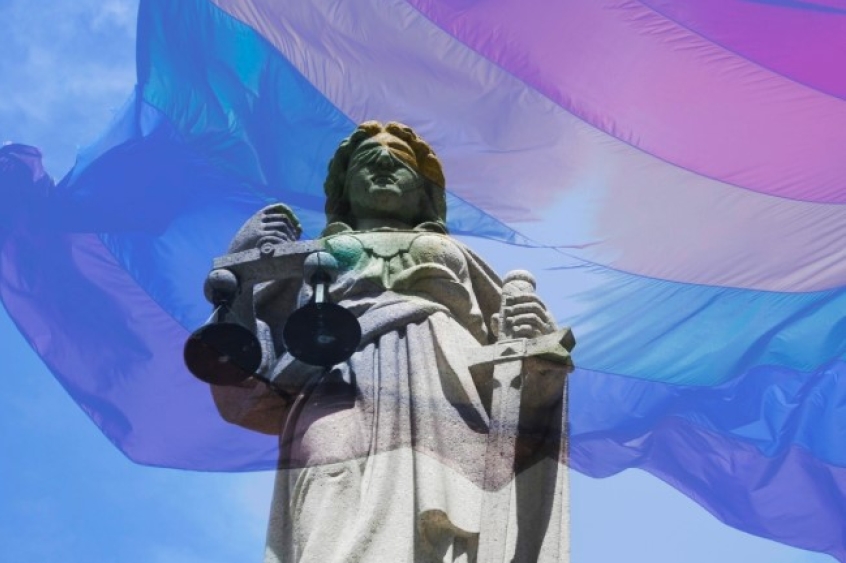 statue